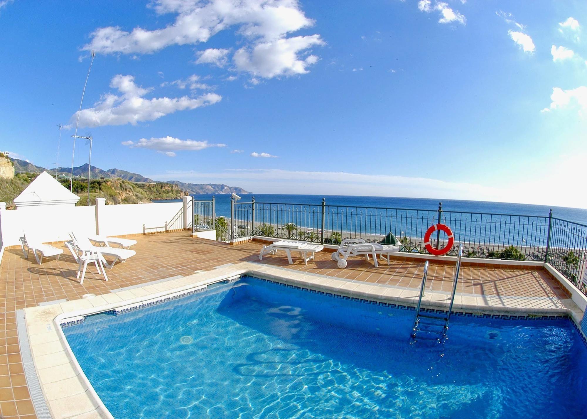 Apartamentos Hc Burriana Playa Nerja Exteriér fotografie