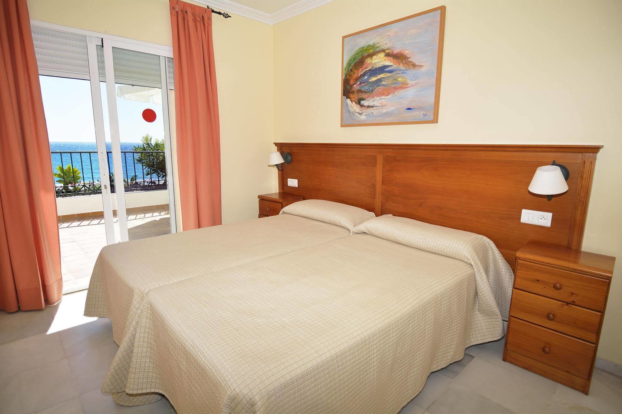 Apartamentos Hc Burriana Playa Nerja Exteriér fotografie