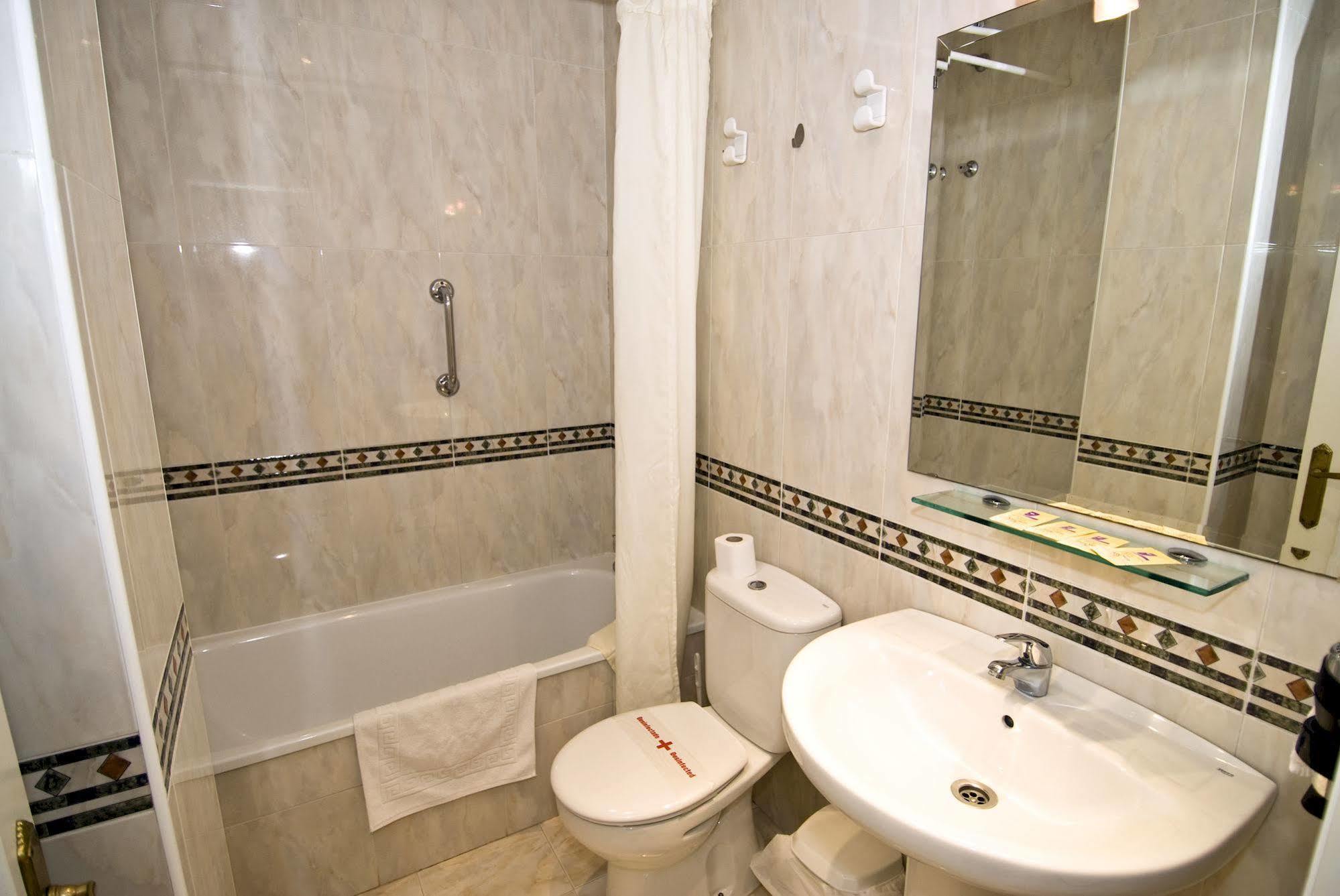 Apartamentos Hc Burriana Playa Nerja Exteriér fotografie